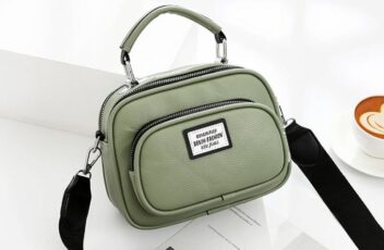 JTF0400 IDR.35.000 MATERIAL PU SIZE L21XH16XW10CM WEIGHT 550GR COLOR GREEN