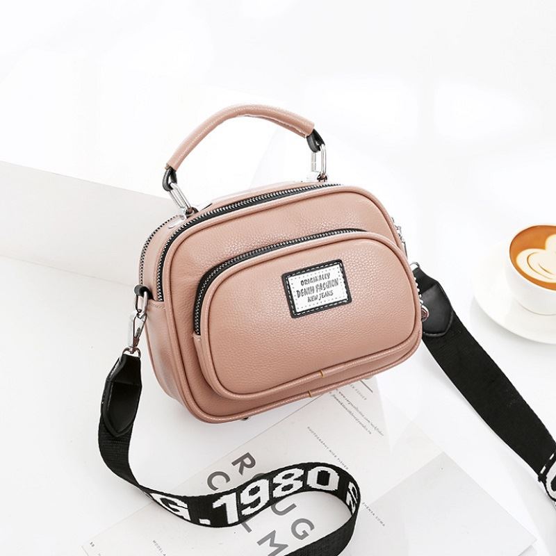 JTF0400 IDR.35.000 MATERIAL PU SIZE L21XH16XW10CM WEIGHT 550GR COLOR PINK