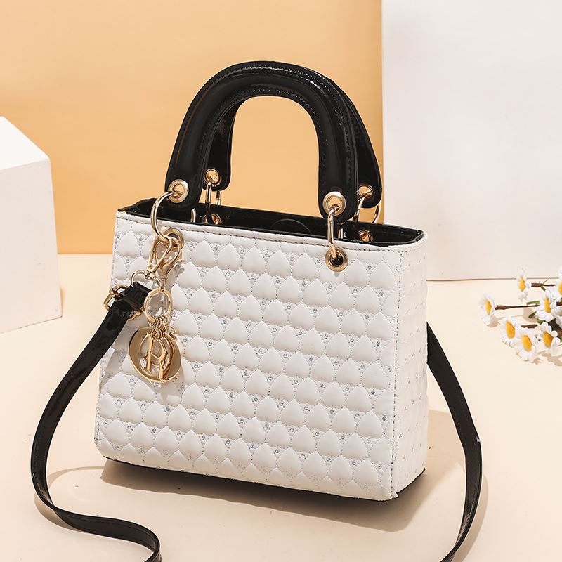JTF11361 IDR.103.000 MATERIAL PU SIZE L24XH19XW10CM WEIGHT 650GR COLOR WHITE