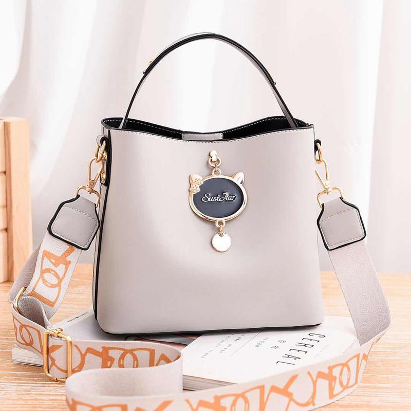 JTF12111 IDR.85.000 MATERIAL PU SIZE L23XH19XW11CM WEIGHT 550GR COLOR GRAY
