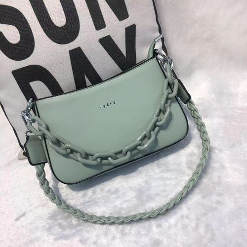 JTF12520 IDR.85.000 MATERIAL PU SIZE L24XH15XW6CM WEIGHT 500GR COLOR GREEN