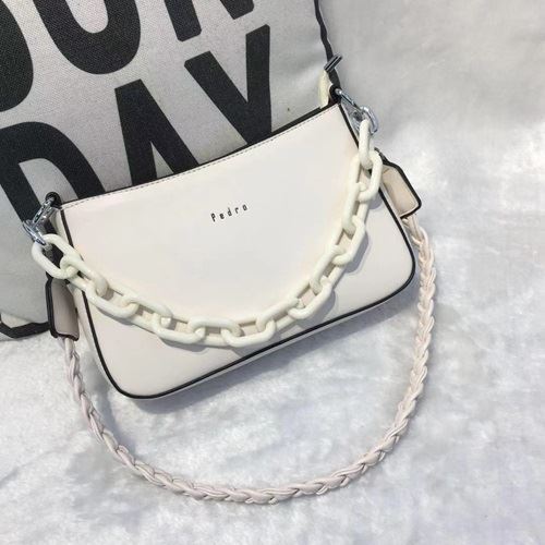 JTF12520A IDR.76.000 MATERIAL PU SIZE L24XH15XW6CM WEIGHT 500GR COLOR WHITE
