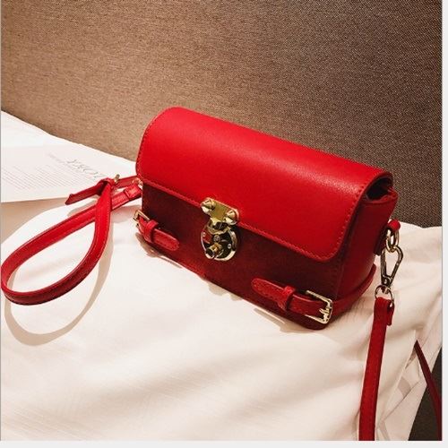 JTF15150 IDR.35.000 MATERIAL PU SIZE L19XH12XW6CM WEIGHT 500GR COLOR RED