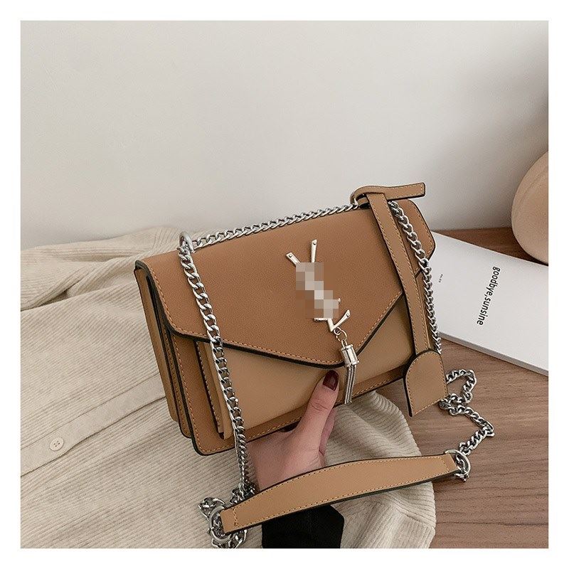 JTF1639 IDR.78.000 MATERIAL PU SIZE L23X15XW6CM WEIGHT 600GR COLOR KHAKI