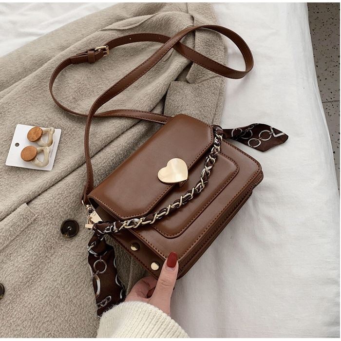 JTF1716 IDR.66.000 MATERIAL PU SIZE L21XH16XW7.5CM WEIGHT 550GR COLOR BROWN