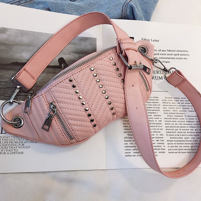 JTF17746 IDR.75.000 MATERIAL PU SIZE L31XH10XW8CM WEIGHT 300GR COLOR PINK
