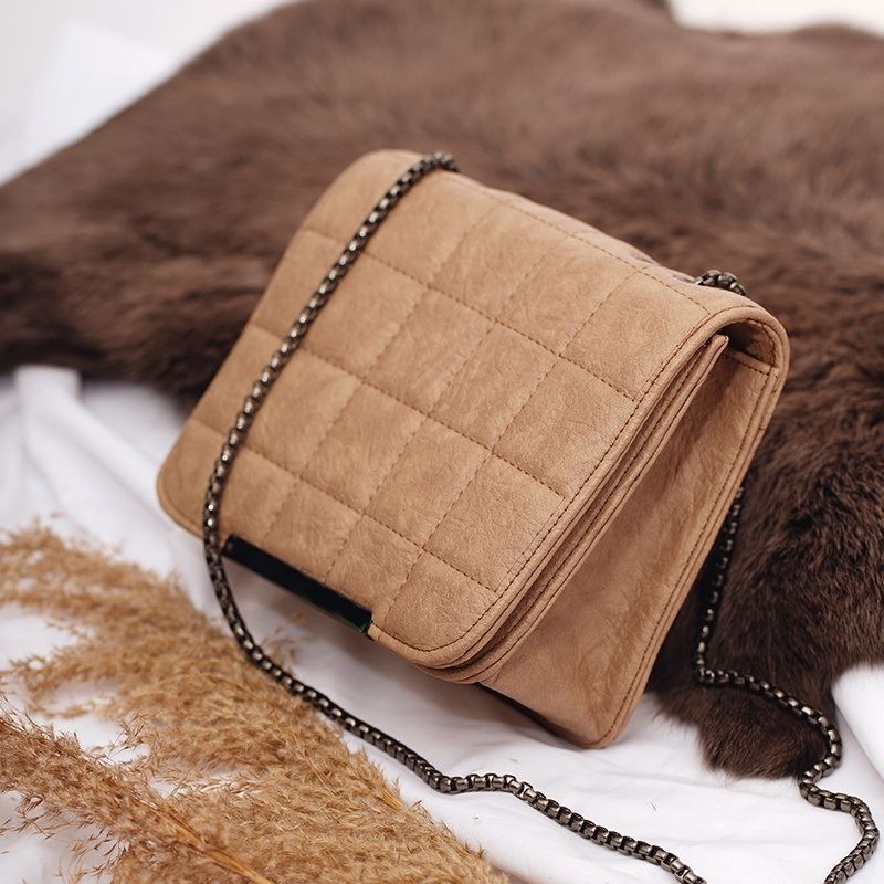 JTF1909 IDR.78.000 MATERIAL PU SIZE L20XH16XW7CM WEIGHT 300GR COLOR KHAKI