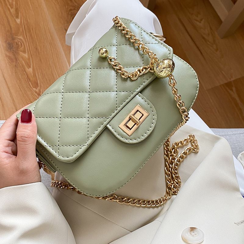 JTF2070 IDR.59.000 MATERIAL PU SIZE L18.5XH14XW5CM WEIGHT 450GR COLOR GREEN