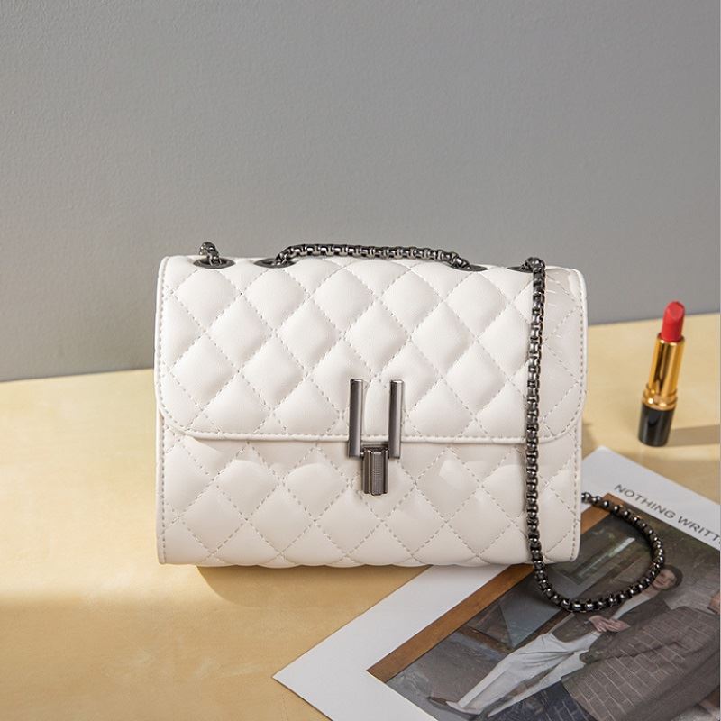 JTF2644 IDR.75.000 MATERIAL PU SIZE L20.5XH14.5XW8CM WEIGHT 500GR COLOR WHITE
