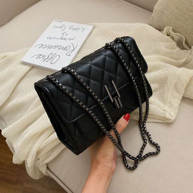 JTF2644 IDR.80.000 MATERIAL PU SIZE L20.5XH14.5XW8CM WEIGHT 500GR COLOR BLACK