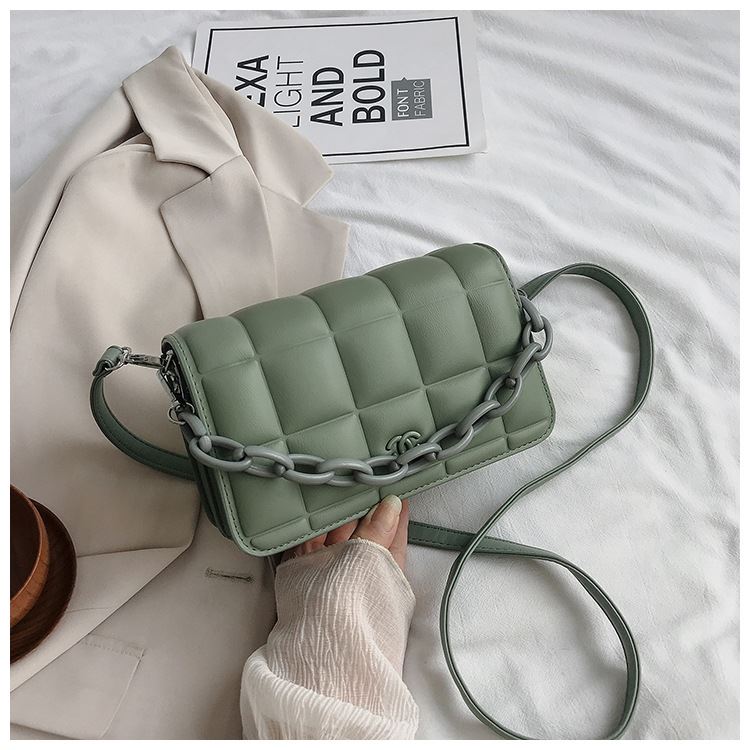 JTF3136 IDR.63.000 MATERIAL PU SIZE L22XH14XW7CM WEIGHT 600GR COLOR GREEN