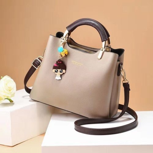 JTF328 IDR.95.000 MATERIAL PU SIZE L25XH20XW12CM WEIGHT 700GR COLOR KHAKI