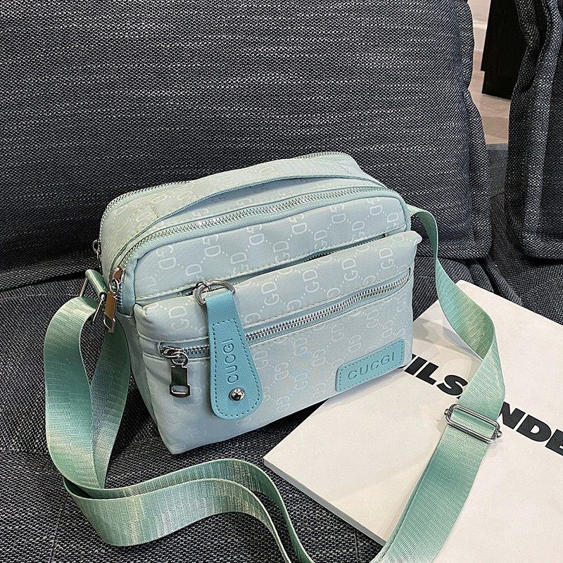 JTF3380 IDR.65.000 MATERIAL OXFORD SIZE L26XH16XW9CM WEIGHT 390GR COLOR GREEN