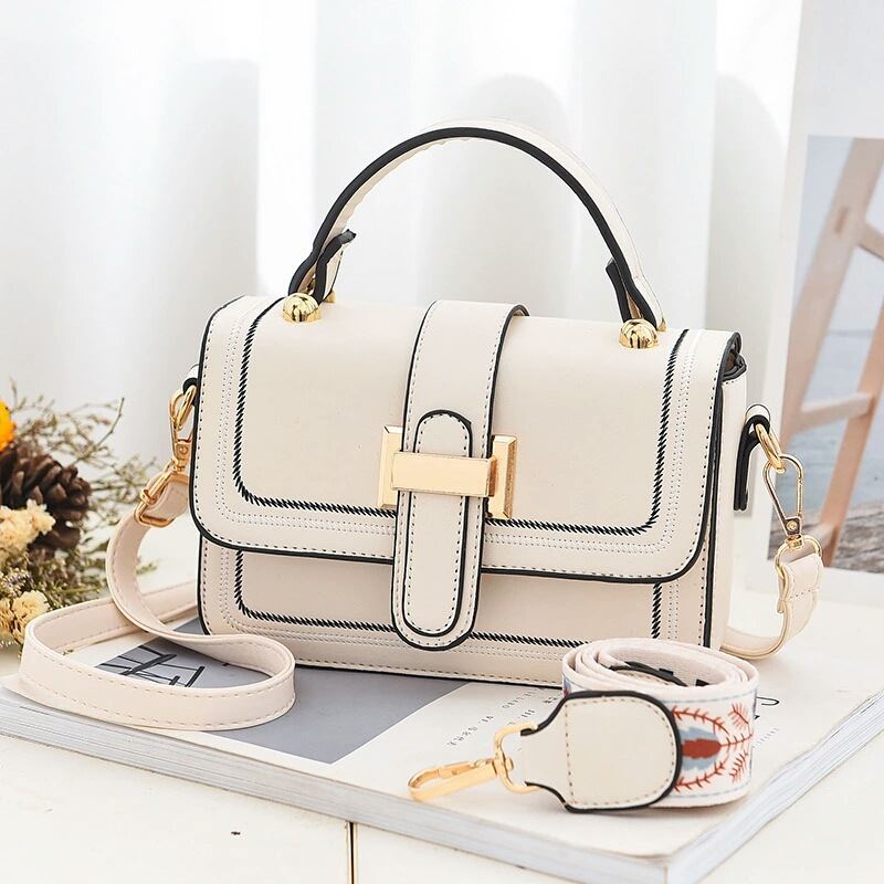 JTF5955 IDR.85.000 MATERIAL PU SIZE L19XH13XW6CM WEIGHT 550GR COLOR BEIGE