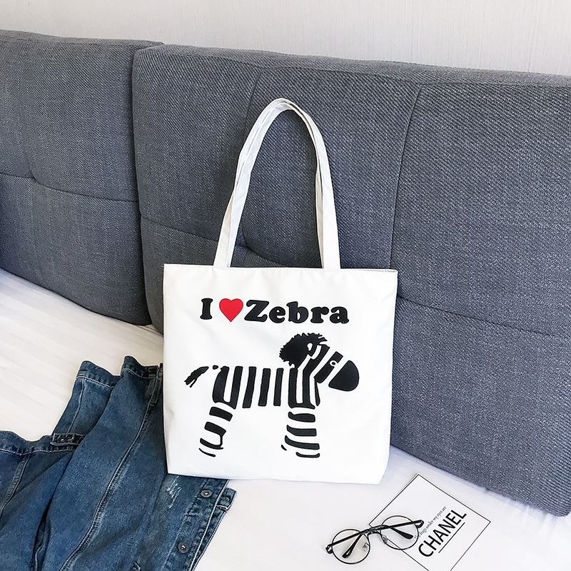 JTF6600 IDR.19.000 MATERIAL CANVAS SIZE L39XH34XW6CM WEIGHT 250GR COLOR ZEBRA
