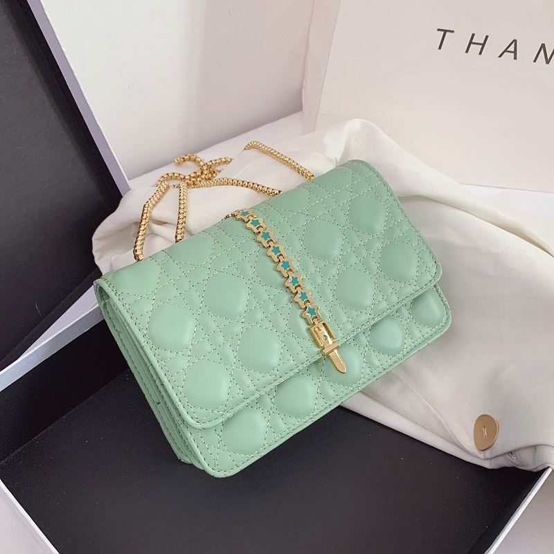 JTF7244 IDR.70.000 MATERIAL PU SIZE L22XH16XW8CM WEIGHT 550GR COLOR GREEN
