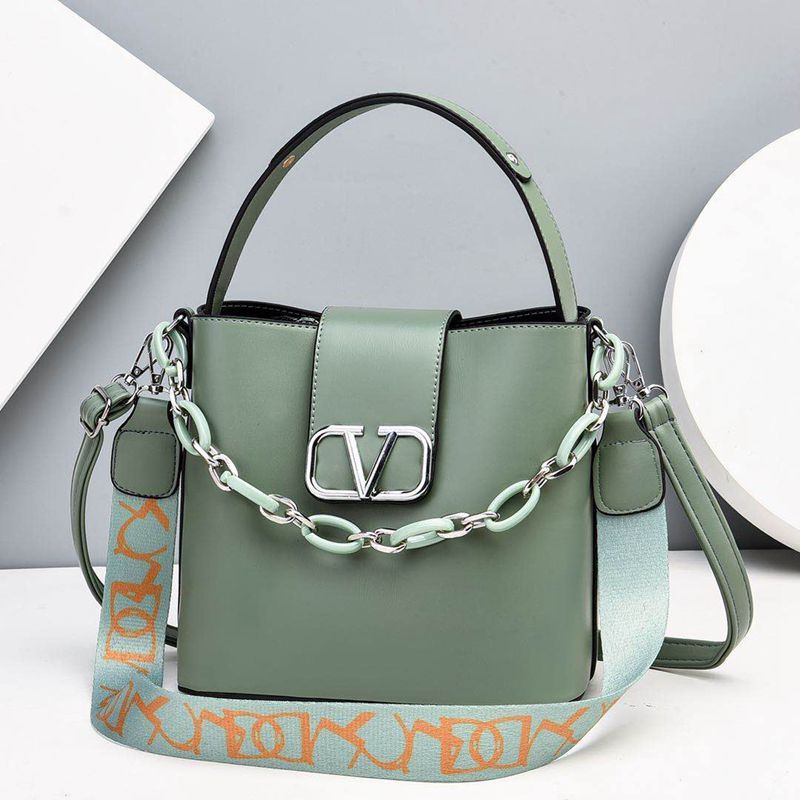JTF88101 IDR.85.000 MATERIAL PU SIZE L23XH21XW12CM WEIGHT 600GR COLOR GREEN