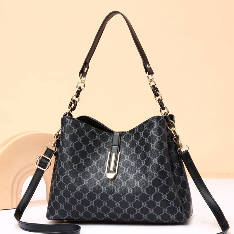 JTF8891 IDR.70.000 MATERIAL PU SIZE L22XH19XW10CM WEIGHT 500GR  COLOR BLACK