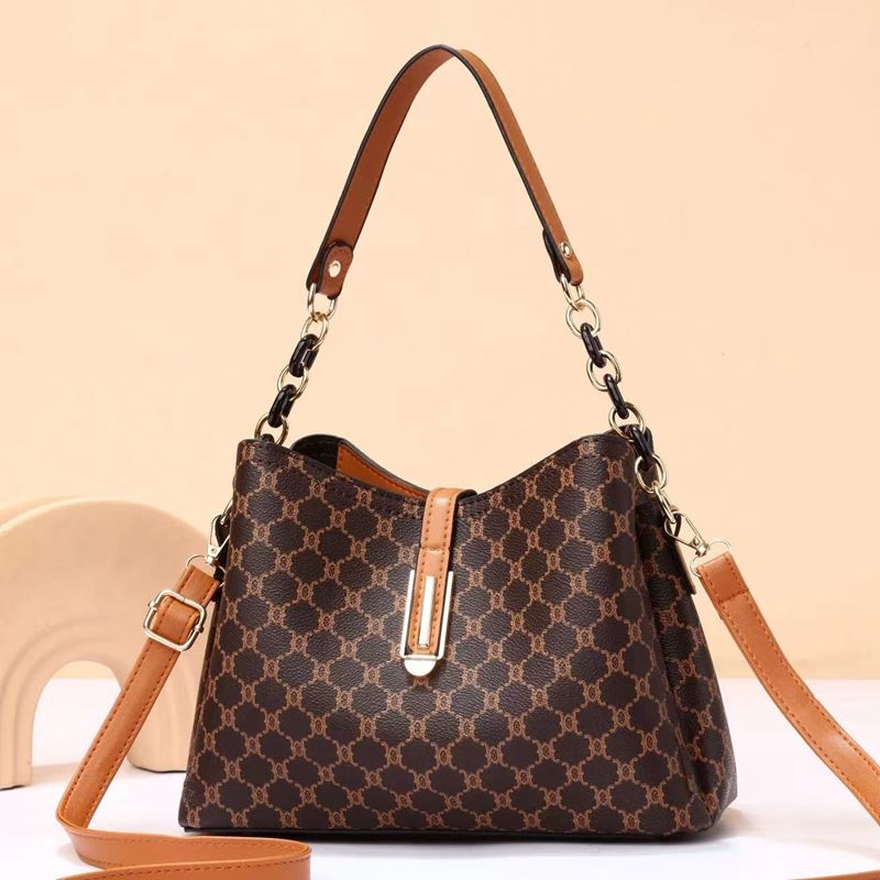 JTF8891 IDR.70.000 MATERIAL PU SIZE L22XH19XW10CM WEIGHT 500GR  COLOR BROWN