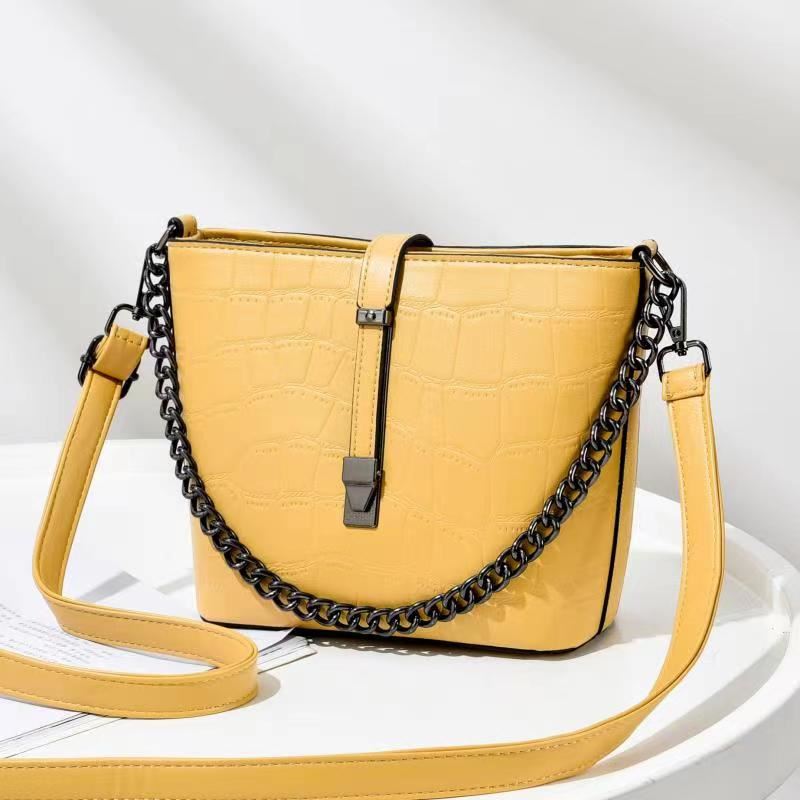 JTF89971 IDR.86.000 MATERIAL PU SIZE L20XH18XW9CM WEIGHT 600GR COLOR YELLOW