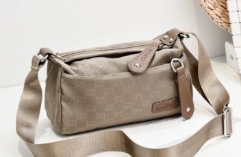 JTF90750 IDR.44.000 MATERIAL NYLON SIZE L23XH12XW7.5CM WEIGHT 250GR COLOR KHAKI