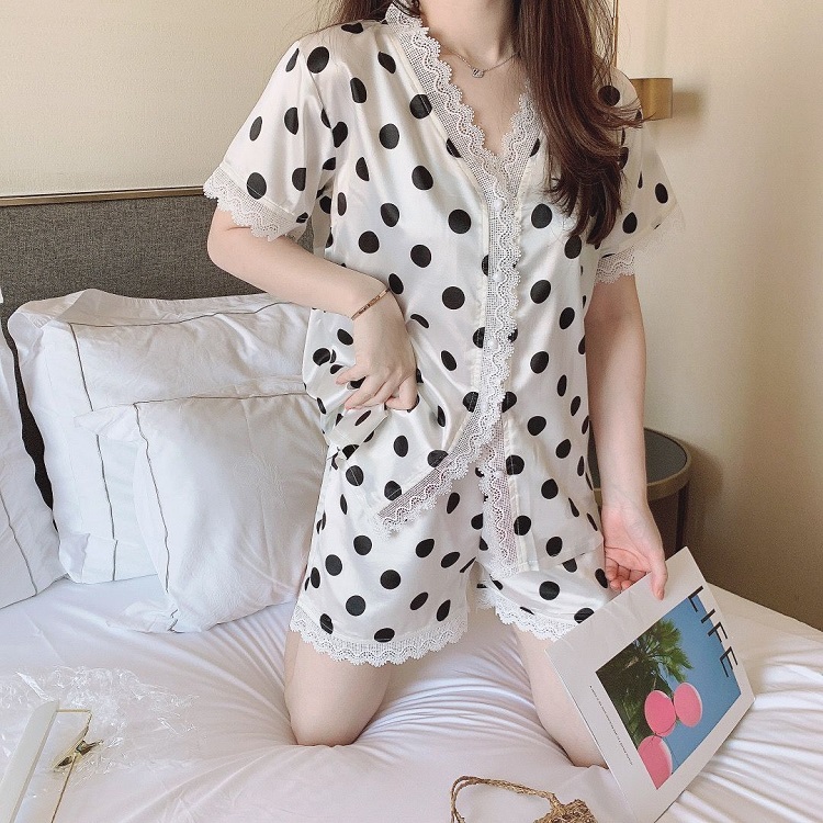 PJ4608 IDR.105.000 MATERIAL ICESILK SIZE L,XL WEIGHT 200GR COLOR WHITEPOLKADOT